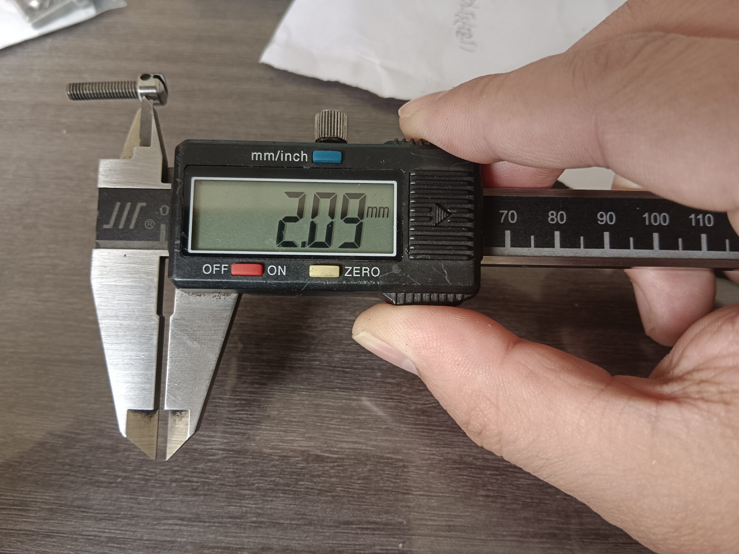 What Standard Types About The Fasteners Screws Have?